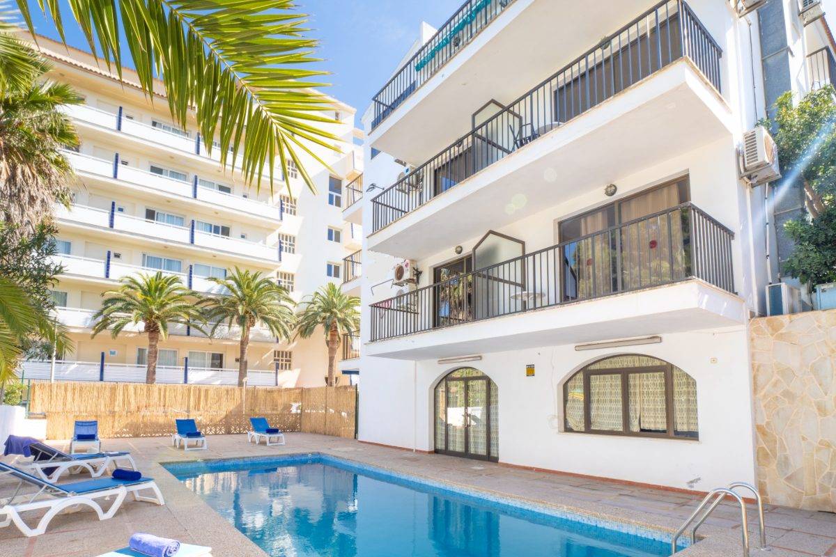 Bienvenido a Apartamentos Bella María Portocolom Bienvenido a Apartamentos Bella María Portocolom